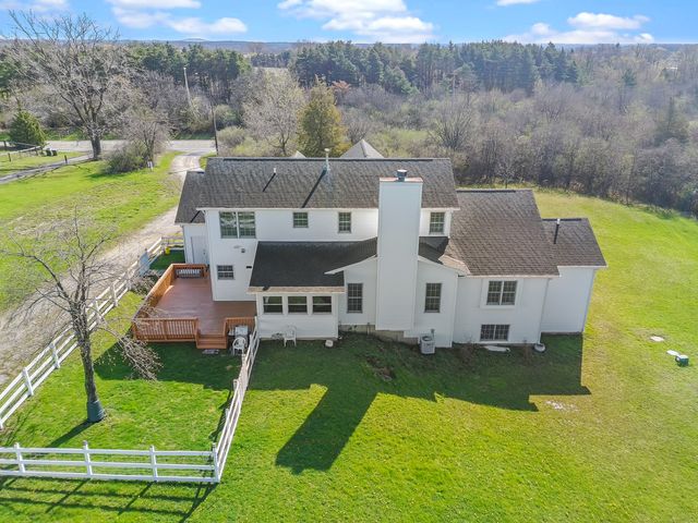 41604 N Hunt Club Road, Wadsworth, IL 60083
