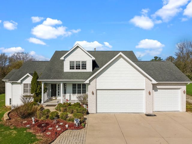 41604 N Hunt Club Road, Wadsworth, IL 60083