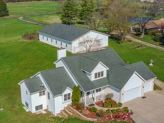 41604 N Hunt Club Road, Wadsworth, IL 60083
