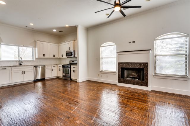 5922 Ross Avenue B, Dallas, TX 75206