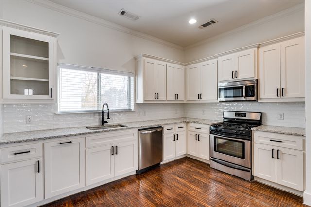 5922 Ross Avenue B, Dallas, TX 75206