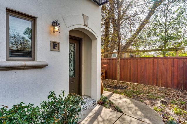 5922 Ross Avenue B, Dallas, TX 75206