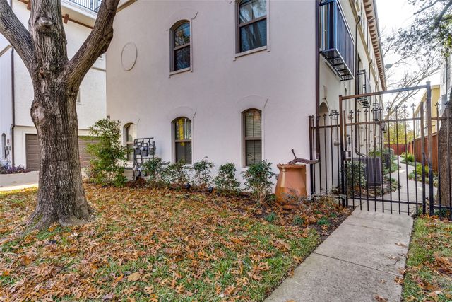 5922 Ross Avenue B, Dallas, TX 75206