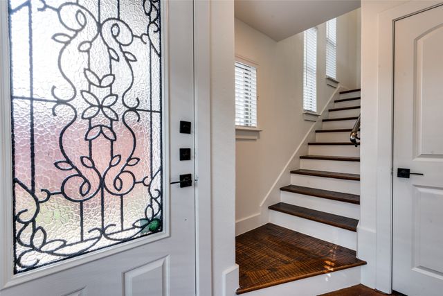 5922 Ross Avenue B, Dallas, TX 75206