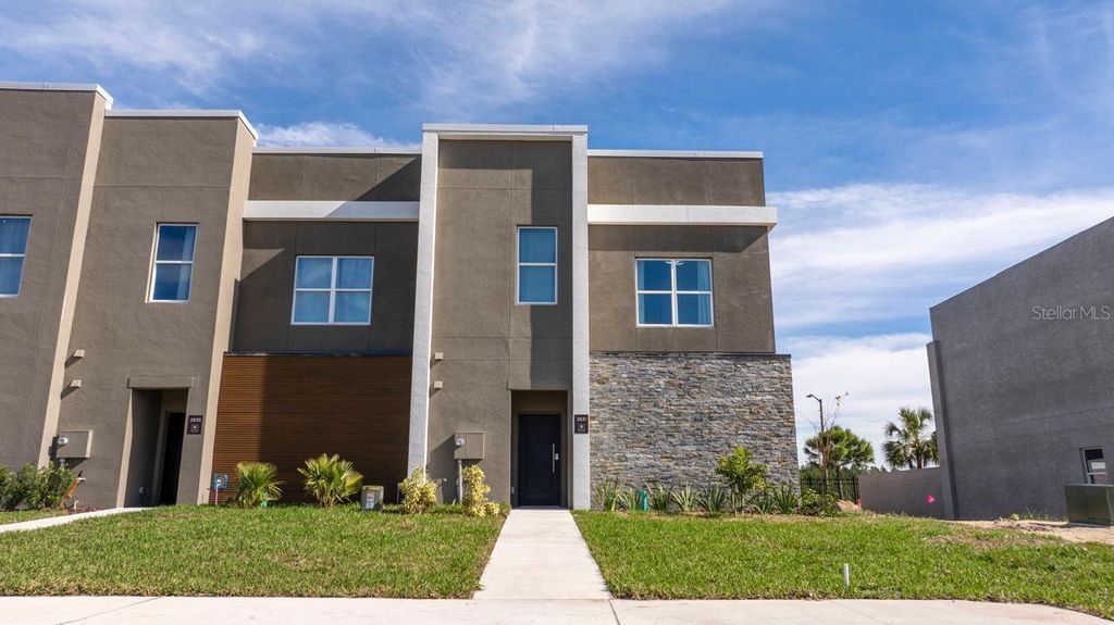 9058 HAYMAN LANE, Kissimmee, FL 34747