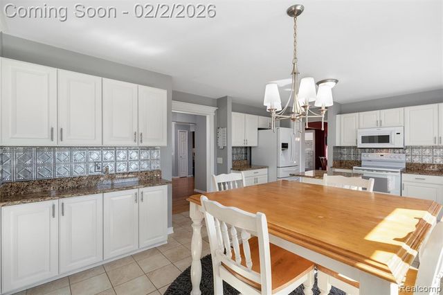 1022 Pointe Place Boulevard, Rochester, MI 48307