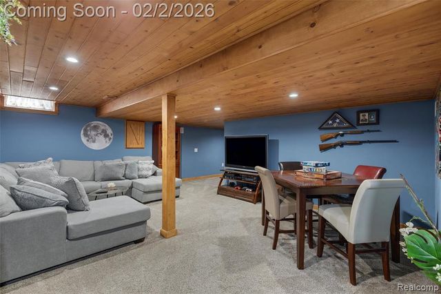 1022 Pointe Place Boulevard, Rochester, MI 48307