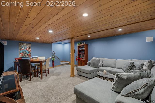 1022 Pointe Place Boulevard, Rochester, MI 48307