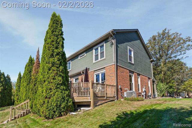 1022 Pointe Place Boulevard, Rochester, MI 48307