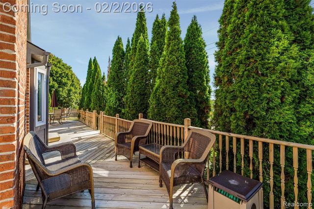 1022 Pointe Place Boulevard, Rochester, MI 48307