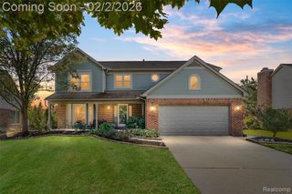 1022 Pointe Place Boulevard, Rochester, MI 48307