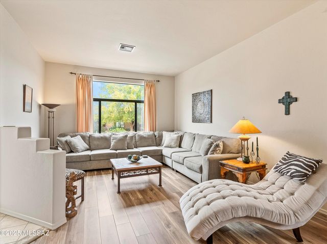 7632 E Park View Drive, Tucson, AZ 85715