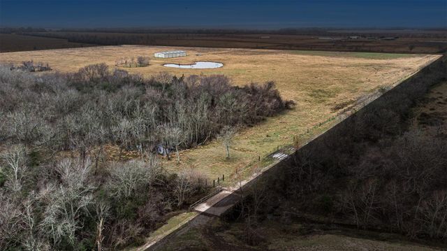 3750 County Road 49, Angleton, TX 77515