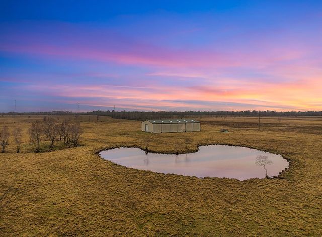 3750 County Road 49, Angleton, TX 77515