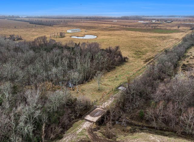 3750 County Road 49, Angleton, TX 77515