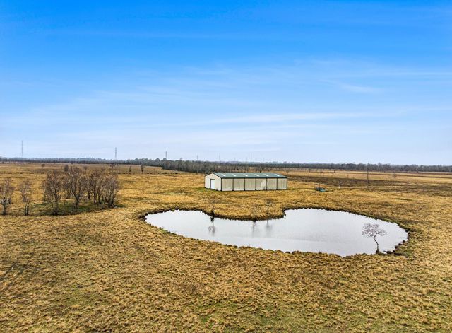 3750 County Road 49, Angleton, TX 77515