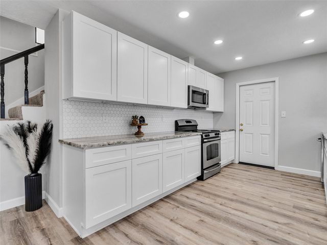 2305 Peach Lane, Pasadena, TX 77502