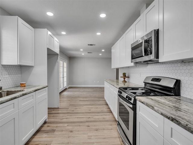 2305 Peach Lane, Pasadena, TX 77502