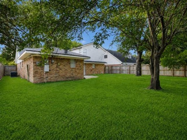 2305 Peach Lane, Pasadena, TX 77502