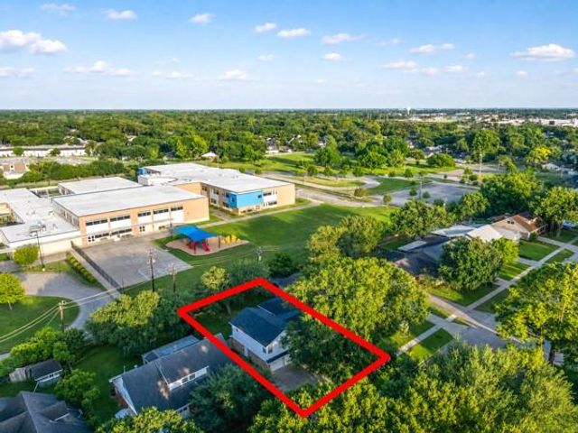 2305 Peach Lane, Pasadena, TX 77502