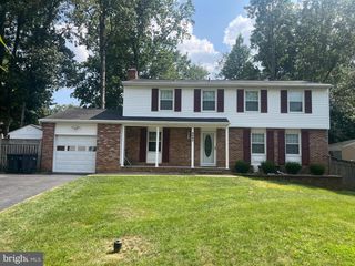 9001 FOX LAIR DR, Burke, VA 22015