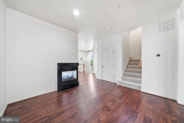 9810 SOLAR CRSE, Laurel, MD 20723