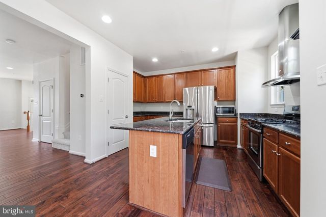 9810 SOLAR CRSE, Laurel, MD 20723