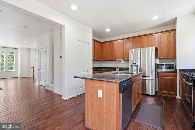 9810 SOLAR CRSE, Laurel, MD 20723