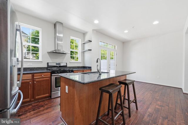 9810 SOLAR CRSE, Laurel, MD 20723