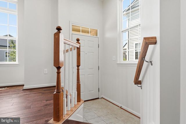 9810 SOLAR CRSE, Laurel, MD 20723