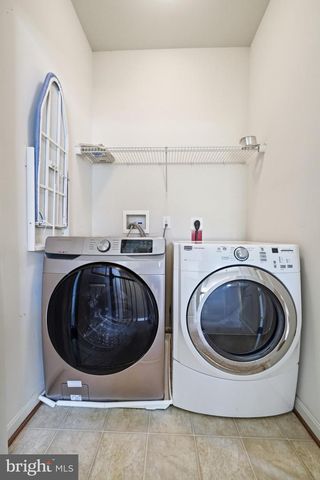 9810 SOLAR CRSE, Laurel, MD 20723