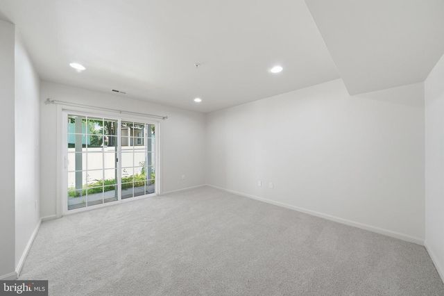 9810 SOLAR CRSE, Laurel, MD 20723