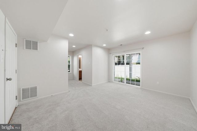 9810 SOLAR CRSE, Laurel, MD 20723
