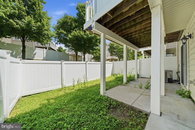9810 SOLAR CRSE, Laurel, MD 20723