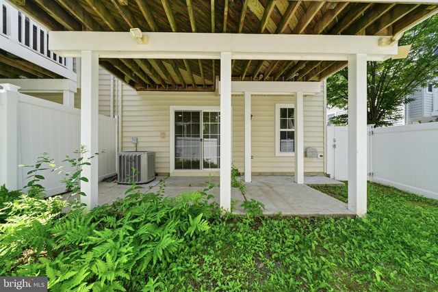 9810 SOLAR CRSE, Laurel, MD 20723