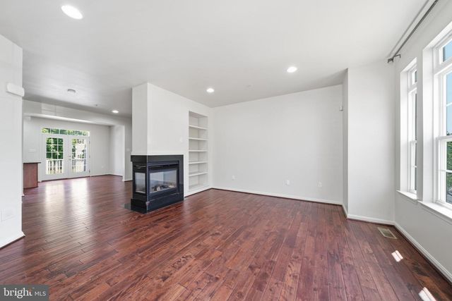 9810 SOLAR CRSE, Laurel, MD 20723