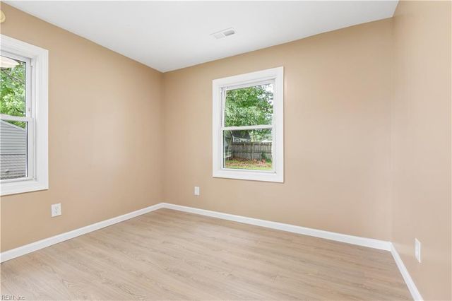 213 Shawen DR, Hampton, VA 23669