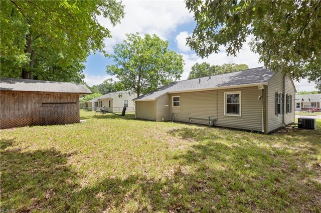 213 Shawen DR, Hampton, VA 23669