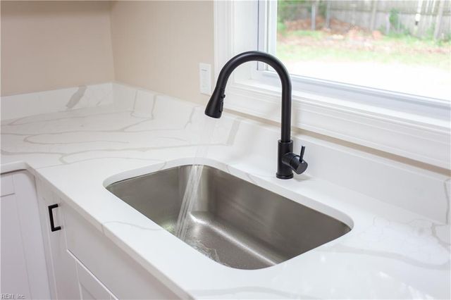 213 Shawen DR, Hampton, VA 23669