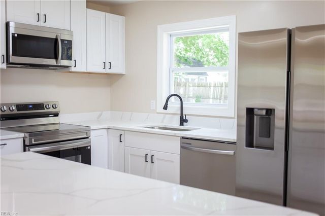 213 Shawen DR, Hampton, VA 23669