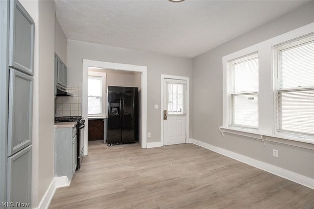 5614 Drake Avenue, Cleveland, OH 44127