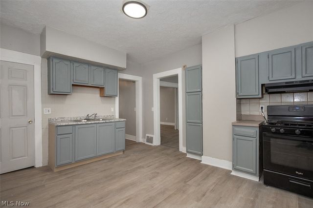 5614 Drake Avenue, Cleveland, OH 44127