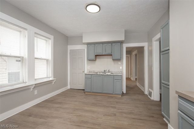 5614 Drake Avenue, Cleveland, OH 44127