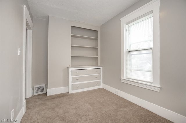 5614 Drake Avenue, Cleveland, OH 44127