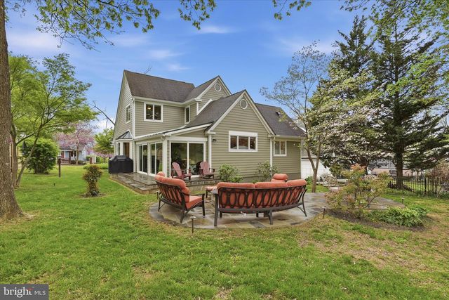 320 LOUDOUN ST SW, Leesburg, VA 20175