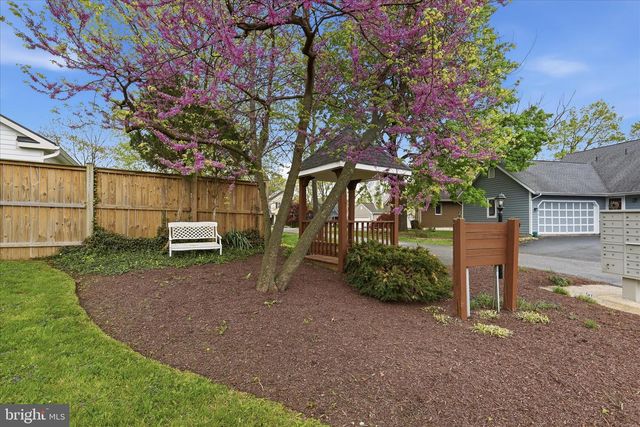 320 LOUDOUN ST SW, Leesburg, VA 20175