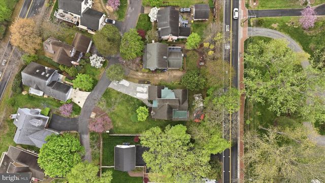 320 LOUDOUN ST SW, Leesburg, VA 20175