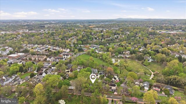 320 LOUDOUN ST SW, Leesburg, VA 20175