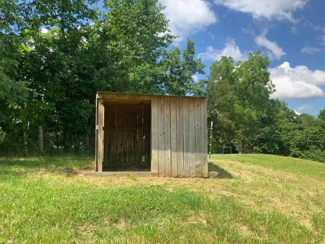 1160 Dennis Road, Lawrenceburg, KY 40342