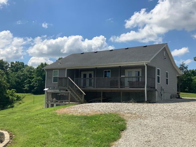 1160 Dennis Road, Lawrenceburg, KY 40342
